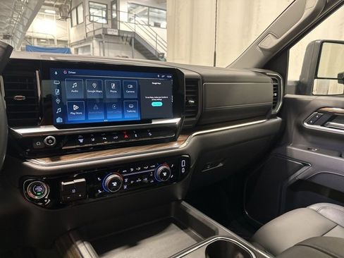 Used 2025 Chevrolet Silverado 3500 LT w/ Safety Package image 22