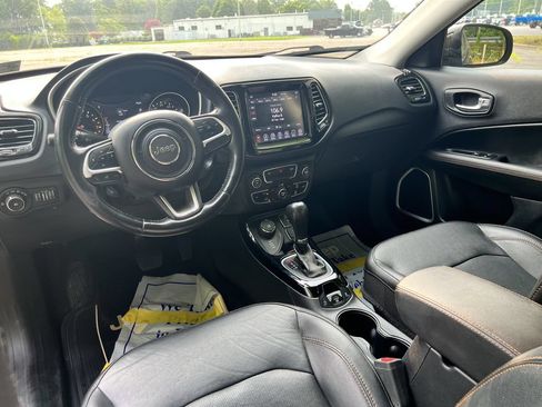 Used 2019 Jeep Compass Limited AWD/4WD image 16