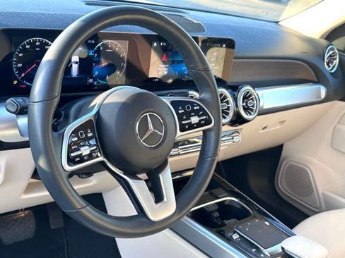 Certified 2022 Mercedes-Benz GLB 250 4MATIC image 14