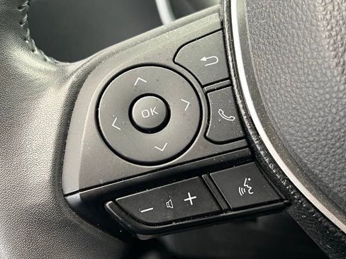 Used 2021 Toyota Corolla SE image 18