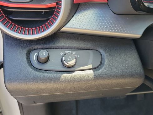 Used 2024 Chevrolet Trax RS w/ Driver Confidence Package image 27