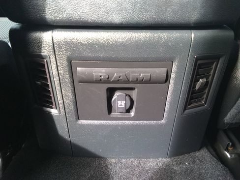 Used 2017 RAM 1500 Sport image 12