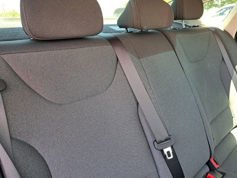 Used 2025 Kia K4 FWD image 20