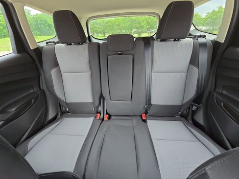 Used 2019 Ford Escape SE image 20