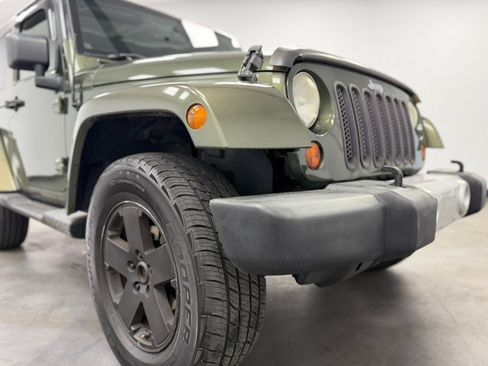 Used 2009 Jeep Wrangler Sahara AWD/4WD image 14
