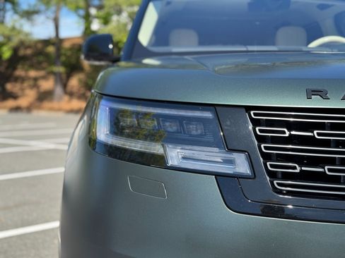 Used 2023 Land Rover Range Rover Long Wheelbase Autobiography image 16