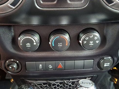 Used 2016 Jeep Wrangler Sport w/ Quick Order Package 24S AWD/4WD image 14