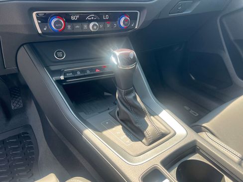 New 2025 Audi Q3 2.0T Premium image 18