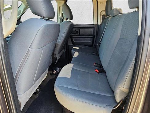 Used 2018 RAM 1500 Express image 18
