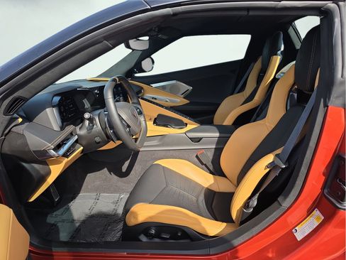 Used 2023 Chevrolet Corvette Stingray Premium Conv w/ Z51 Performance Package RWD image 10