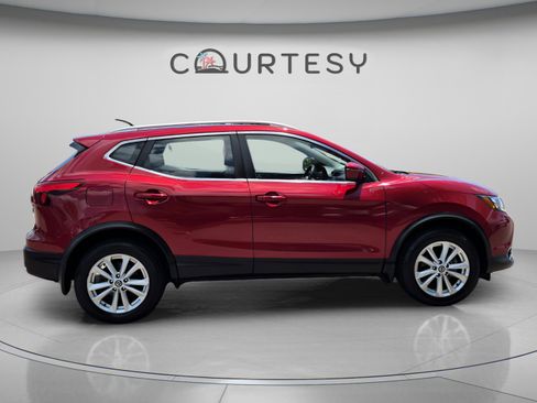 Used 2019 Nissan Rogue Sport SV w/ All-Weather Package AWD/4WD image 8
