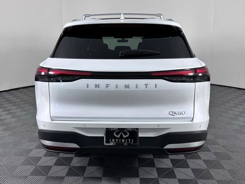 Certified 2026 INFINITI QX60 Luxe w/ Family Package image 6
