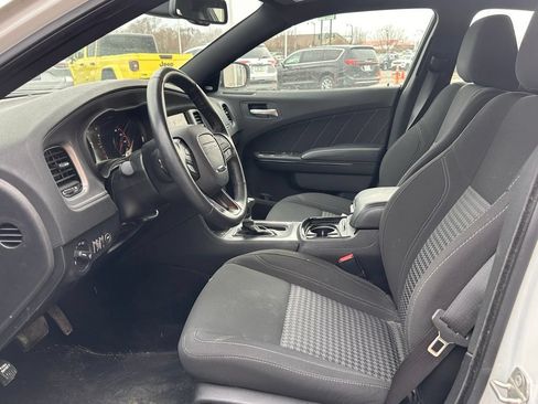 Used 2023 Dodge Charger SXT w/ Blacktop Package AWD/4WD image 11