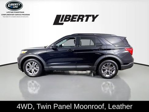 Used 2022 Ford Explorer XLT w/ Equipment Group 202A image 4