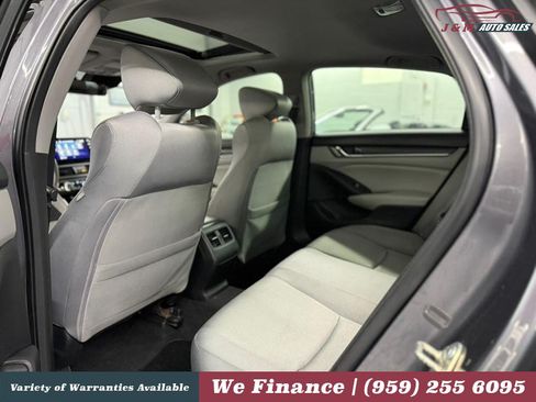 Used 2020 Honda Accord EX image 32