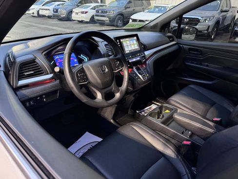 Certified 2024 Honda Odyssey Sport image 9