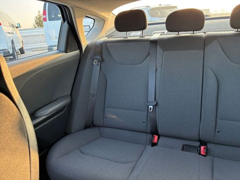 Used 2025 Kia K4 LXS image 38