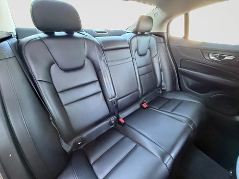 Used 2021 Volvo S60 T5 Momentum w/ Premium Package FWD image 18