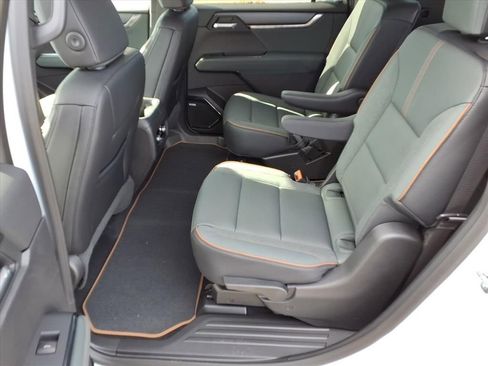 New 2026 GMC Acadia AT4 image 6