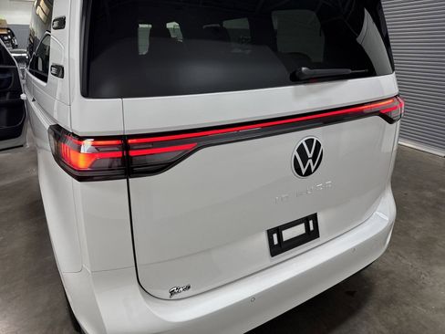 New 2025 Volkswagen ID. Buzz Pro S image 33