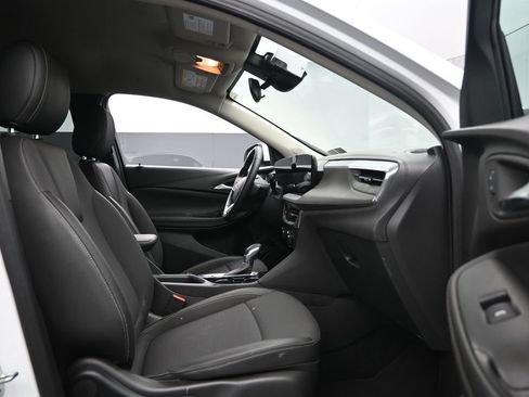 Used 2025 Buick Encore GX Preferred image 25