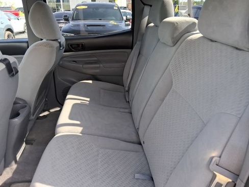 Used 2011 Toyota Tacoma 4x4 Double Cab w/ SR5 Pkg #2 image 13
