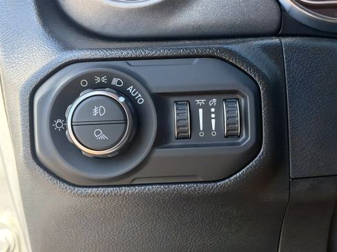 Used 2022 Jeep Gladiator Mojave w/ LED Lighting Group AWD/4WD image 24