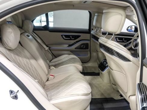 Used 2022 Mercedes-Benz S 580 4MATIC Sedan image 31