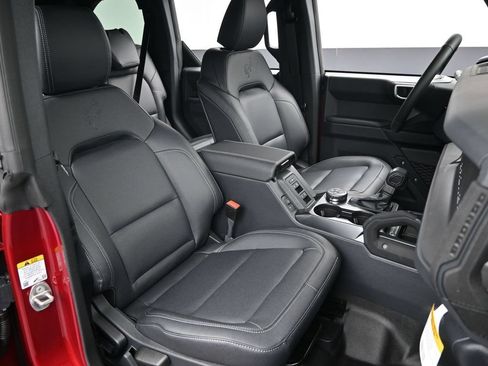 New 2025 Ford Bronco Big Bend w/ Black Diamond Package AWD/4WD image 28