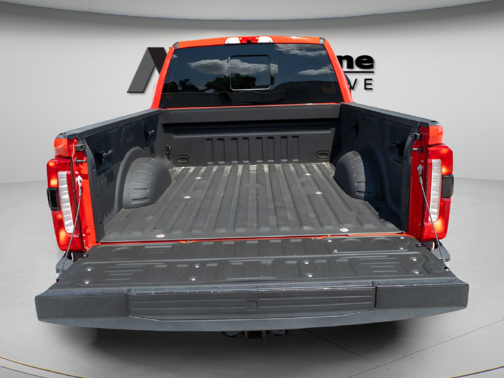 Used 2023 Ford F250 Lariat w/ Lariat Ultimate Package AWD/4WD image 9