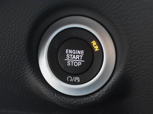 New 2026 Chrysler Voyager LX image 28