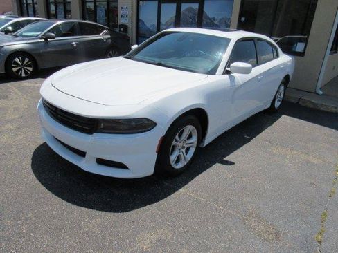 Used 2022 Dodge Charger SXT w/ Leather Interior Group RWD image 2