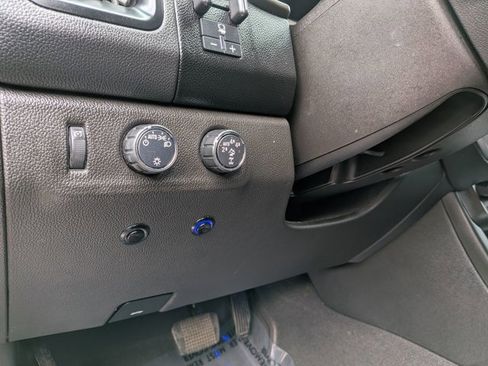 Used 2022 Chevrolet Colorado ZR2 AWD/4WD image 16