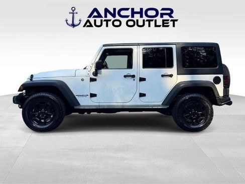 Used 2013 Jeep Wrangler Unlimited Sahara AWD/4WD image 5