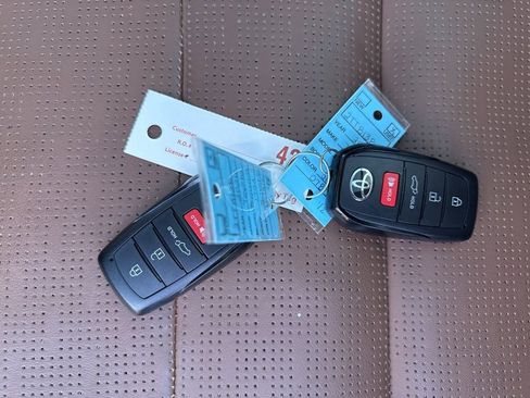 Used 2026 Toyota Sequoia 1794 Edition w/ TRD Off-Road Package image 7