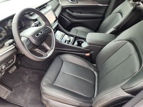 New 2026 Jeep Grand Cherokee Limited AWD/4WD image 13