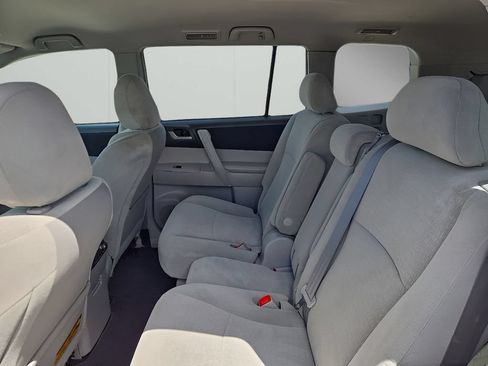 Used 2012 Toyota Highlander 4WD w/ Tech Pkg image 12