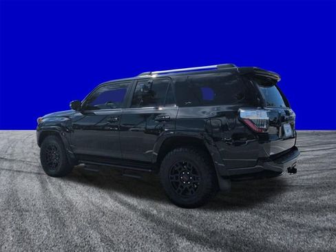 Used 2022 Toyota 4Runner SR5 Premium w/ Moonroof Package RWD image 6