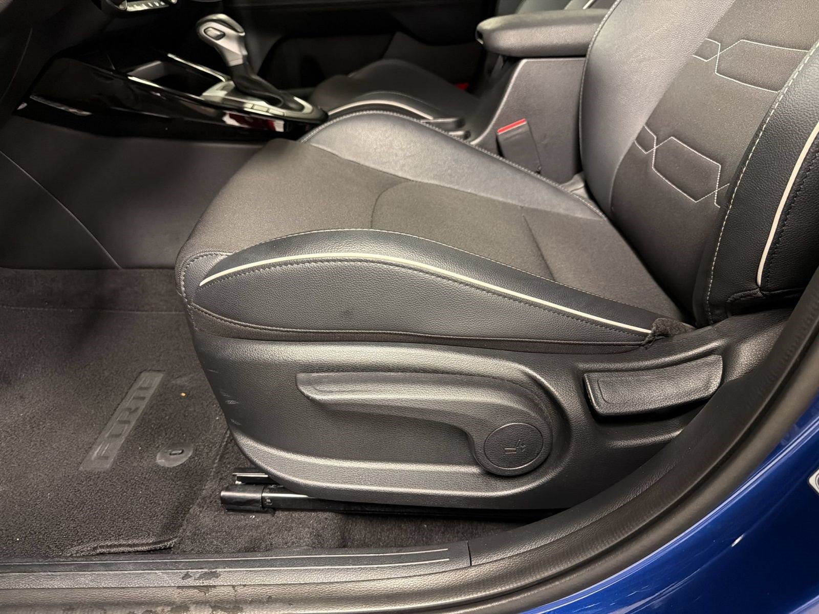 Used 2024 Kia Forte GT-Line FWD image 15