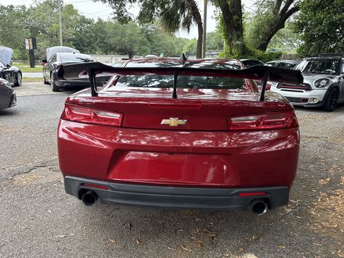Used 2017 Chevrolet Camaro LT w/ Technology Package RWD image 4