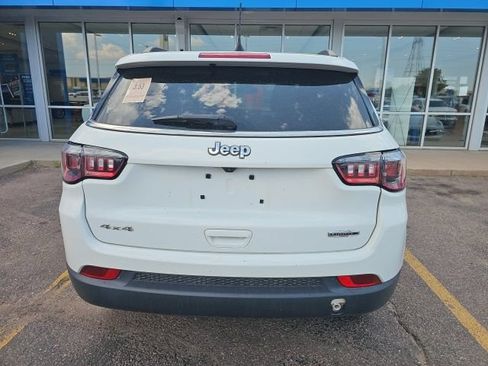 Used 2023 Jeep Compass Latitude AWD/4WD image 4