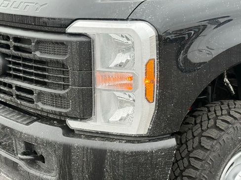 New 2026 Ford F250 XL w/ XL Off-Road Package image 11