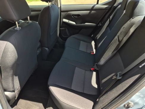 Used 2025 Nissan Sentra SV FWD image 11