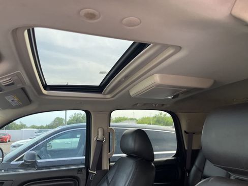Used 2012 GMC Yukon Denali AWD/4WD image 23