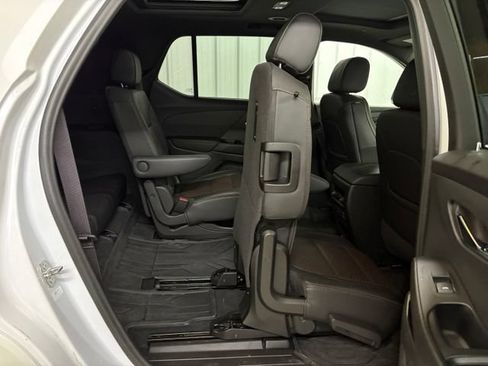 Used 2023 Chevrolet Traverse High Country AWD/4WD image 21