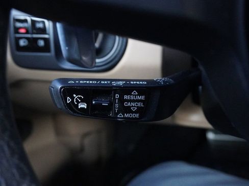 Used 2020 Porsche Cayenne Turbo AWD/4WD image 54