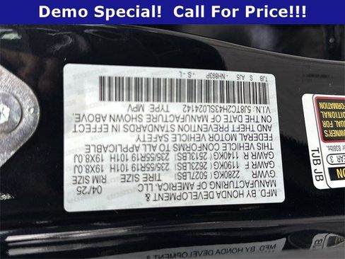 Used 2025 Acura RDX SH-AWD image 26