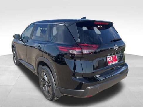 New 2026 Nissan Rogue SV FWD image 4