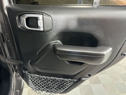 Used 2019 Jeep Wrangler Unlimited Sport S AWD/4WD image 26