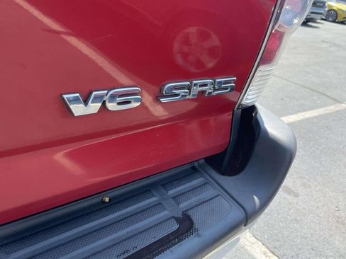 Used 2015 Toyota Tacoma 4x4 Double Cab w/ SR5 Package image 17